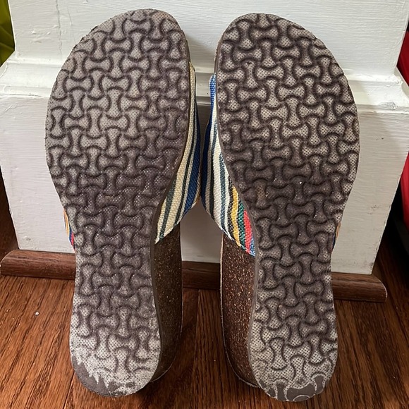 Muk Luks Lea Striped Canvas Slides Cork Wedge Size 7 - Picture 6 of 8